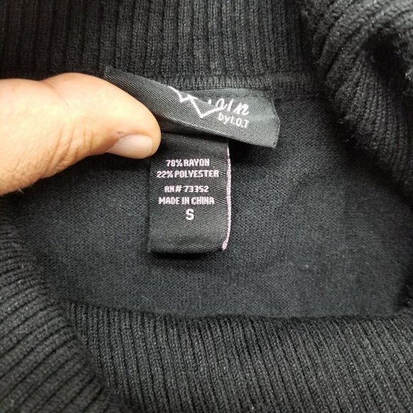 Hooked Up Sweater Womens Small Black Long Sleeve Turtleneck Rayon Blend - Picture 8 of 9